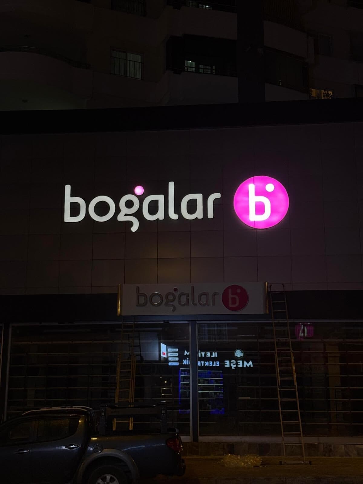 boğalar — ışıklı kutu harf ve logo, kompozit cephe, Adana